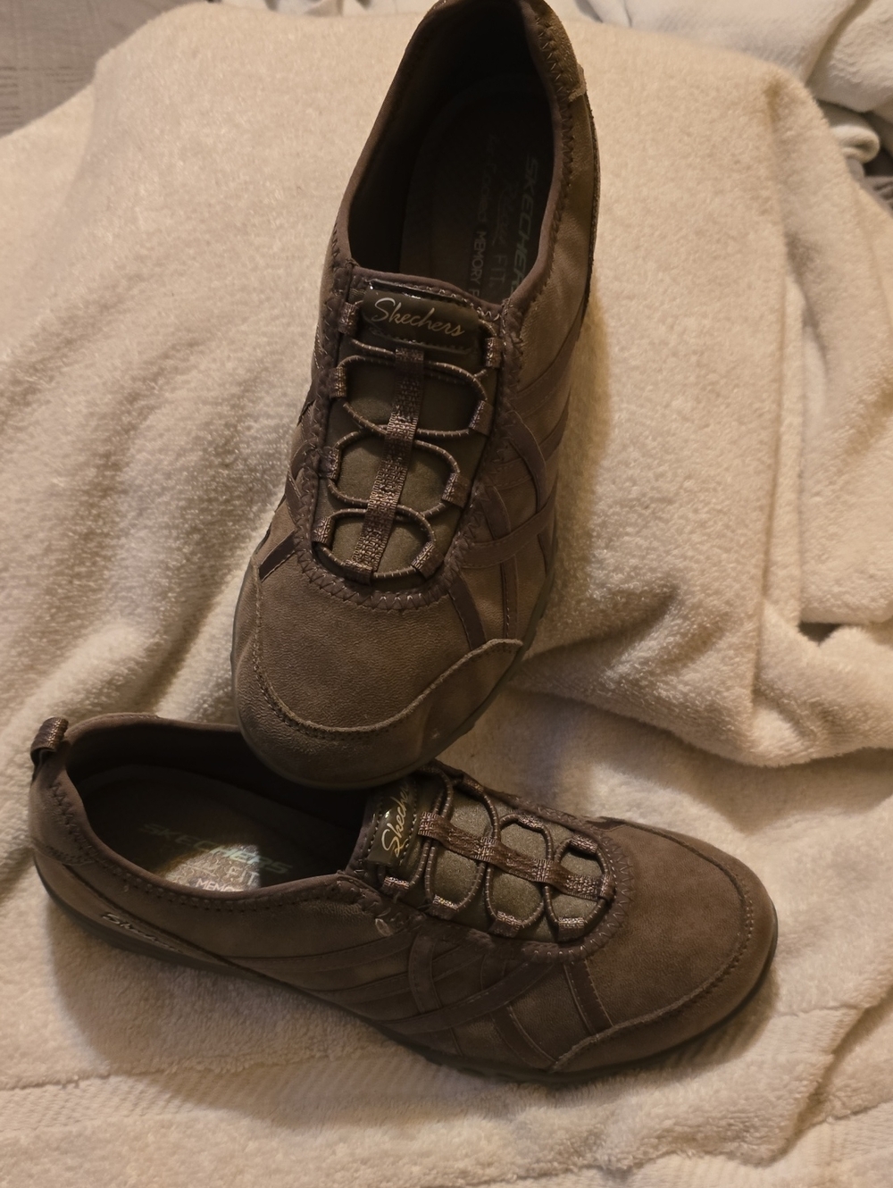 Skechers Breathe-Easy Days End Taupe Memory Foam Slip-On Walking Shoes 8